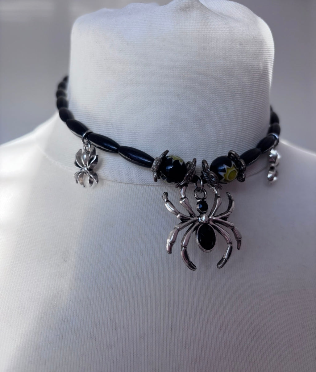 Widow's Kiss Choker Necklace